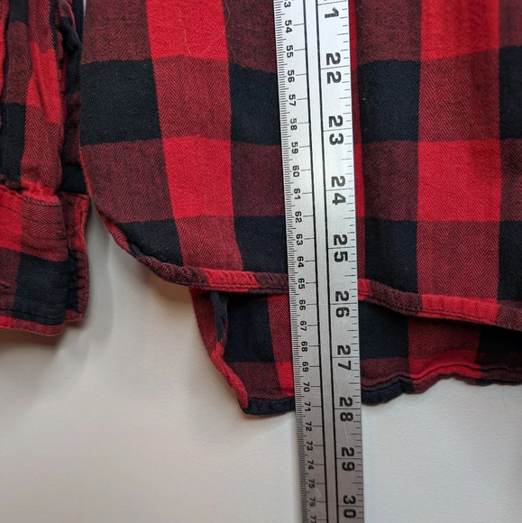 Old Navy The Classic Shirt Black & Red Plaid Button Down Lumber Woman XL - Picture 6 of 9